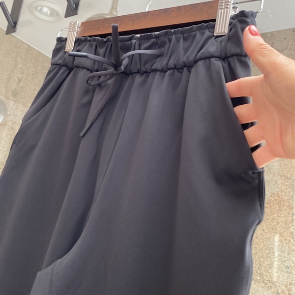 Lululemon pants 4 - Picture 3 of 6